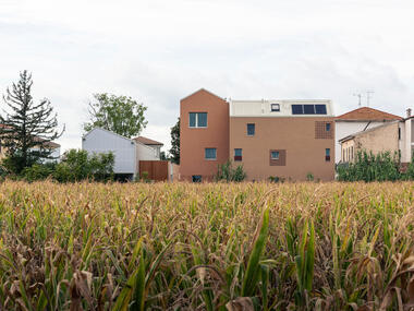 Alojamento para Idosos e Salão Público / Archiplanstudio