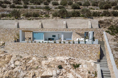 Casa de Vacaciones en la Montaña del Profeta Ilias / Kapsimalis Architects