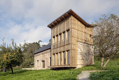 Le Costil House Renovation / Anatomies d'Architecture