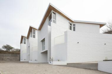 Seis casas en la barranca / 226 arquitectos