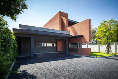 管道住宅  / Volume Matrix Studio