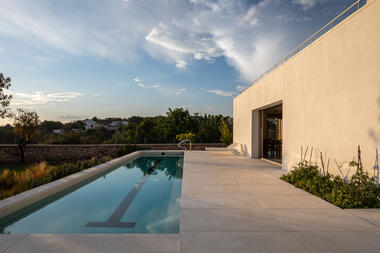 Gallery of Courtyard House / cal30.arquitectos  - 15