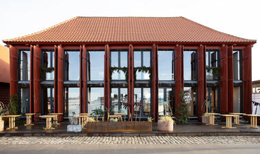Hart Bakery / Spacon & X