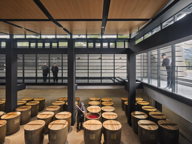 Gallery of Yongchun Qiaoxinhong Red Vinegar Sightseeing Factory / LEL DESIGN STUDIO  - 5