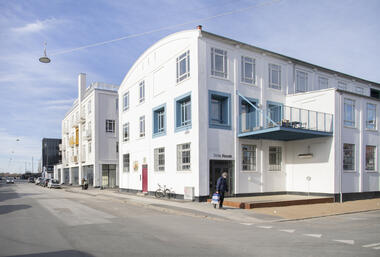 Filmlageret Community Housing / Spacon & X