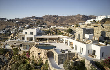 Pantheon Estate House / Nikos Adrianopoulos Architecture & Lighting