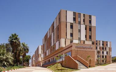 Habitação Social BEN MSIK Gardens / Tarik Zoubdi Architecte