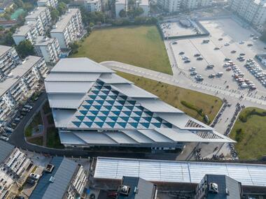 Bloom Liutan Market / MINAX Architects