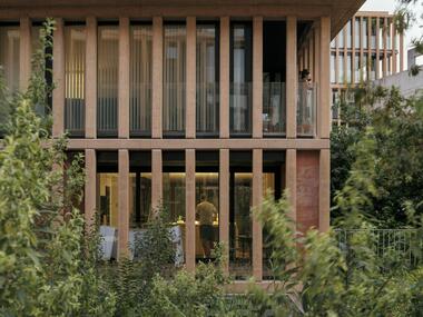 Galería de Conjunto Cornes Espacio Residencial / Carbajo Barrios Arquitectos  - 18