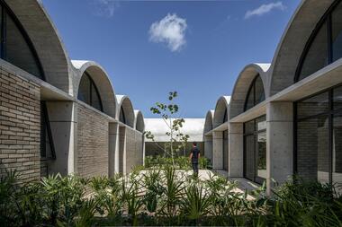 Centro de Saúde N1 / Kiltro Polaris Arquitectura + JC Arquitectura