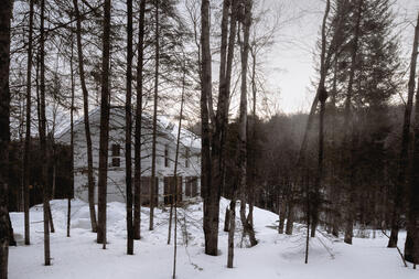 Schnee-Eule Residence / Atelier l'Abri
