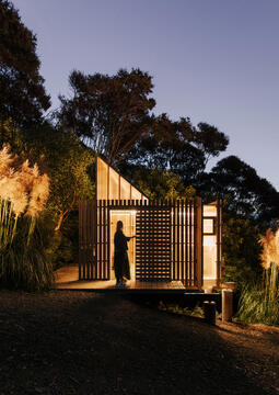 Galeria de Cabana Nightlight / Fabric  - 13