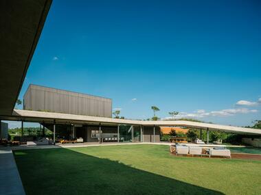 Gallery of Colina House / FGMF  - 7