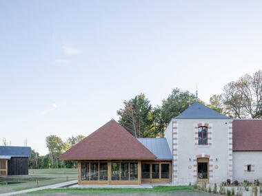 Les Sources de Cheverny Hotel / Collet Muller Architectes