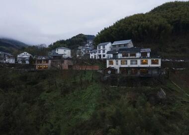 CHIN’s Hostel / VEIVE ARCHITECTS
