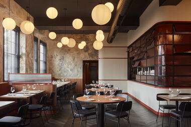 Moonhouse Restaurant / Ewert Leaf