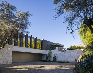 Laurel II House / McClean Design