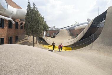 The Dance of Surfaces: Uneven Floors and Human Balance