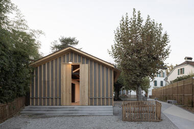 Chambésy Station Square and Cottage Renovation / acau architecture sa