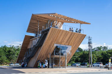 Tottori Takahama Café / Kengo Kuma & Associates