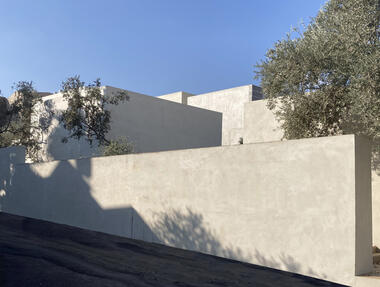 Casa das Doze Oliveiras / Elias Khuri Architects