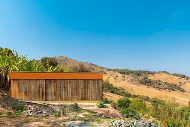 Gallery of Marinho da Serra House / Vazio S/A  - 1