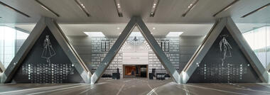 画廊 “克里斯蒂安·迪奥：梦之设计师”展览 / OMA  - 7