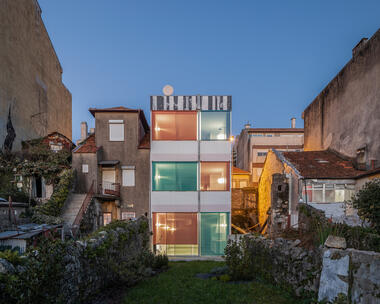 Suspended House / fala