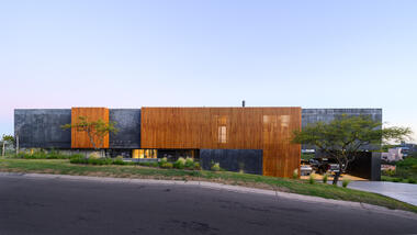 Black House / AR Arquitectos