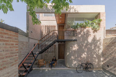 Casa Segura 1124 / Primer Piso Arquitectos