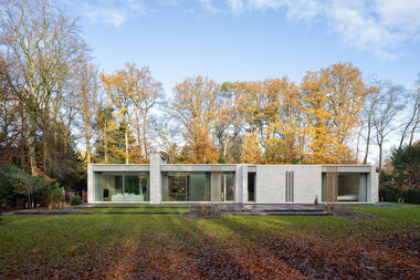Gallery of House Hidden Among the Greenery / Engel Architecten  - 2