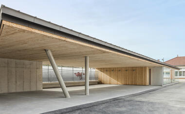 Galería de Escuela Básica J.Jaurès II / YOONSEUX Architectes  - 1