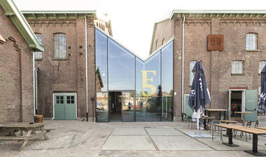 Fifth NRE Jazz Club / De Bever Architecten