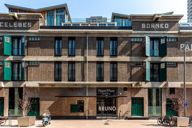 Hotel Room Mate Bruno / Teresa Sapey + Partners