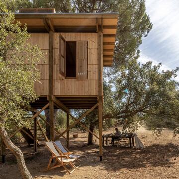  Casa na Árvore Columba / Madeiguincho