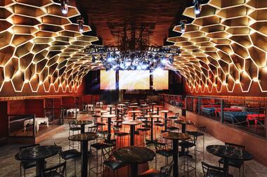 Gallery of 7 Lighting Trends and How They are Illuminating Today's Interior Spaces  - 6