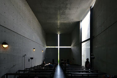 O uso da luz como elemento divino em 5 igrejas modernas