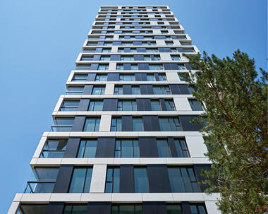画廊 与城市噪音斗争，Solarlux 阳台系统  - 7