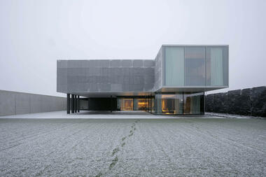 Intersection House / Luc Spits Architecture