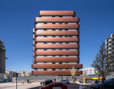 Edificio TORREVERAL  / MYCC Oficina de Arquitectura