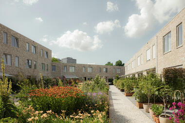 The Hudsons Housing / Orange Architects
