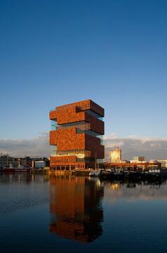 Museum Aan De Stroom / Neutelings Riedijk Architects