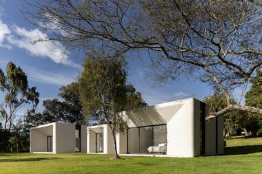 Casa Magnólia / nicolas&nicolas + Caá Porá Arquitectura