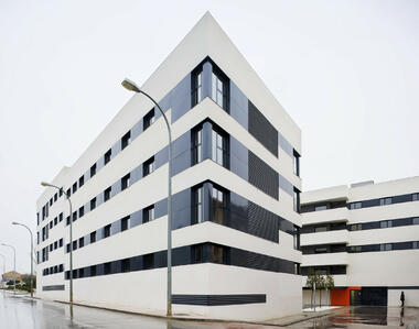 Edificio de 44 Viviendas VPA / Magén Arquitectos