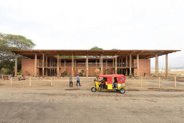Centro productivo comunitario Las Tejedoras / Natura Futura Arquitectura + Juan Carlos Bamba