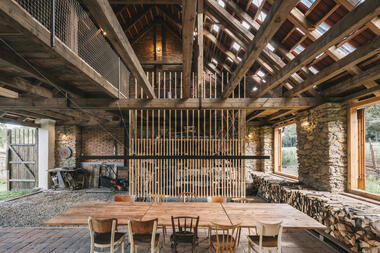 Blacksmith Barn / BYRÓ architekti