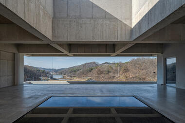 华夫格天花板，TRIVIUM 瑜伽工作室 / ALIVEUS architecture