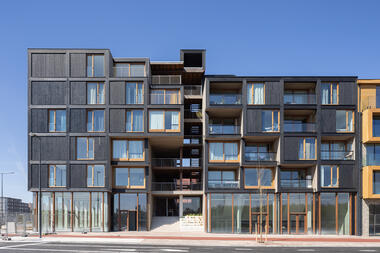 Gallery of Juf Nienke Apartments / SeARCH + RAU  - 1