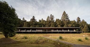 Piedra Grande Equestrian Club House / Studio rc + Pablo Germenos