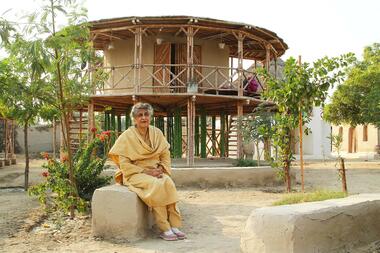 Yasmeen Lari recebe a RIBA Royal Gold Medal 2023